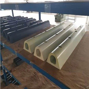 ポリウレタンフェンダー